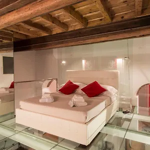 https://via-cerva-raffinato-ed-elegante-posizione-centralissima.italymilanhotels.net